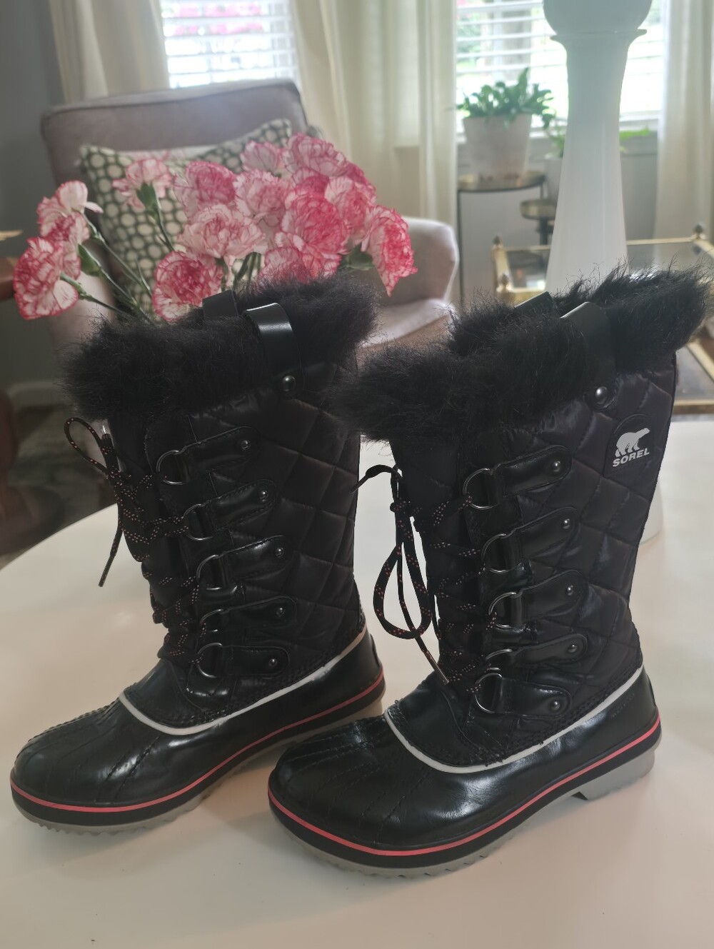 EUC Sorel Tofino Cate Quilted Winter Snow Boots Black Red Trim Size 7